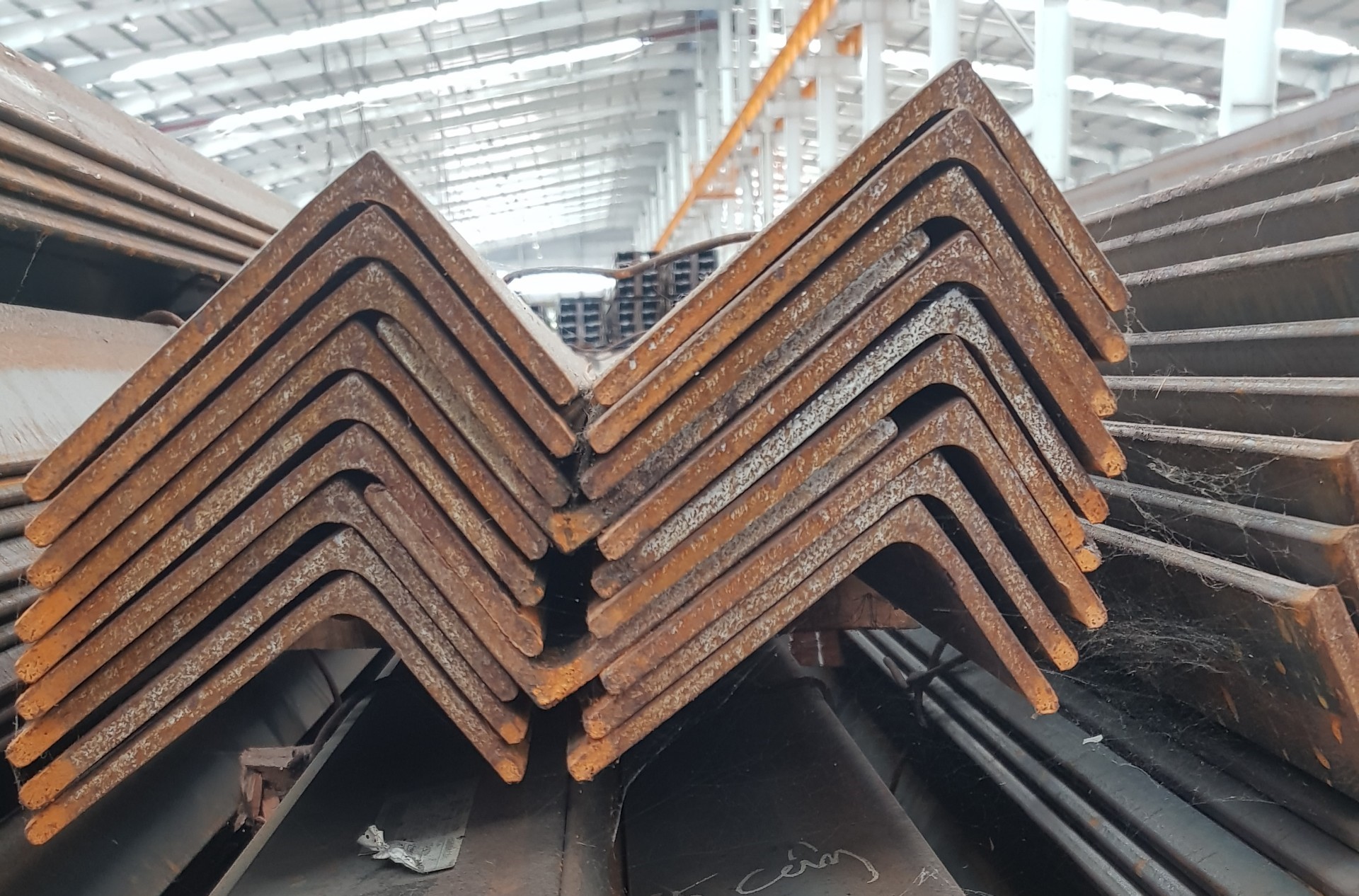 THÉP HÌNH V125X75X13/ THÉP GÓC L125X75X13