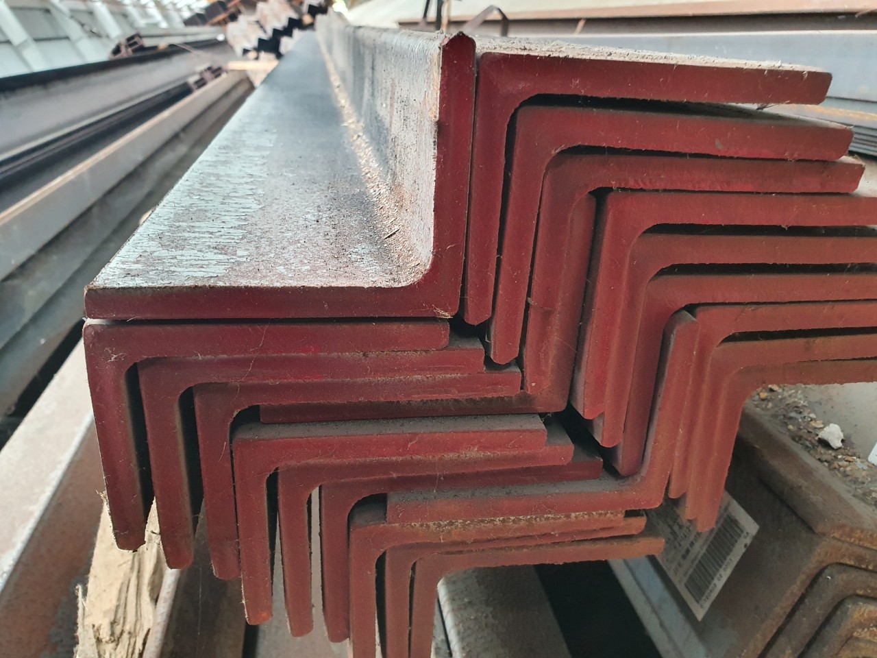 THÉP HÌNH V LỆCH 150X90X12MM