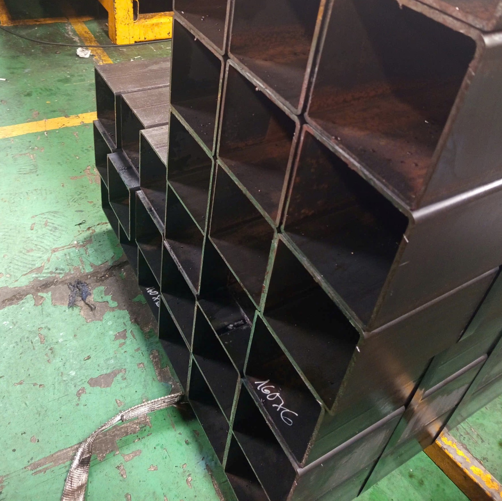 THÉP HỘP VUÔNG 160X160X6LY Q235B