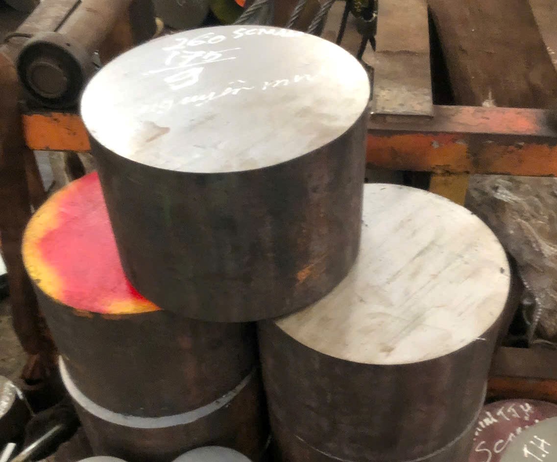 THÉP TRÒN ĐẶC HỢP KIM SCM440 PHI 240