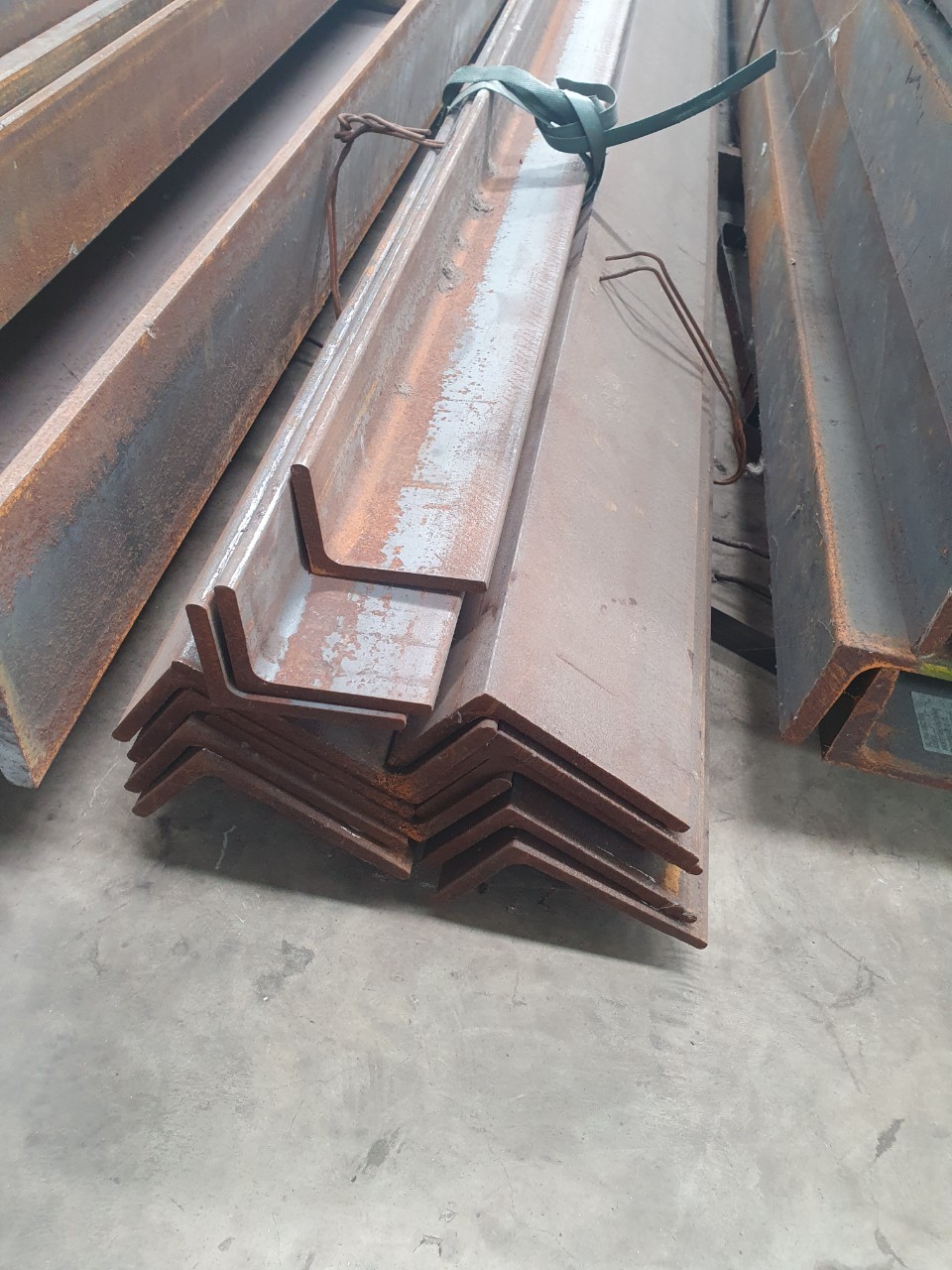 THÉP HÌNH V100X75 - THÉP GÓC L100X75 - THÉP HÌNH V LỆCH 100X75