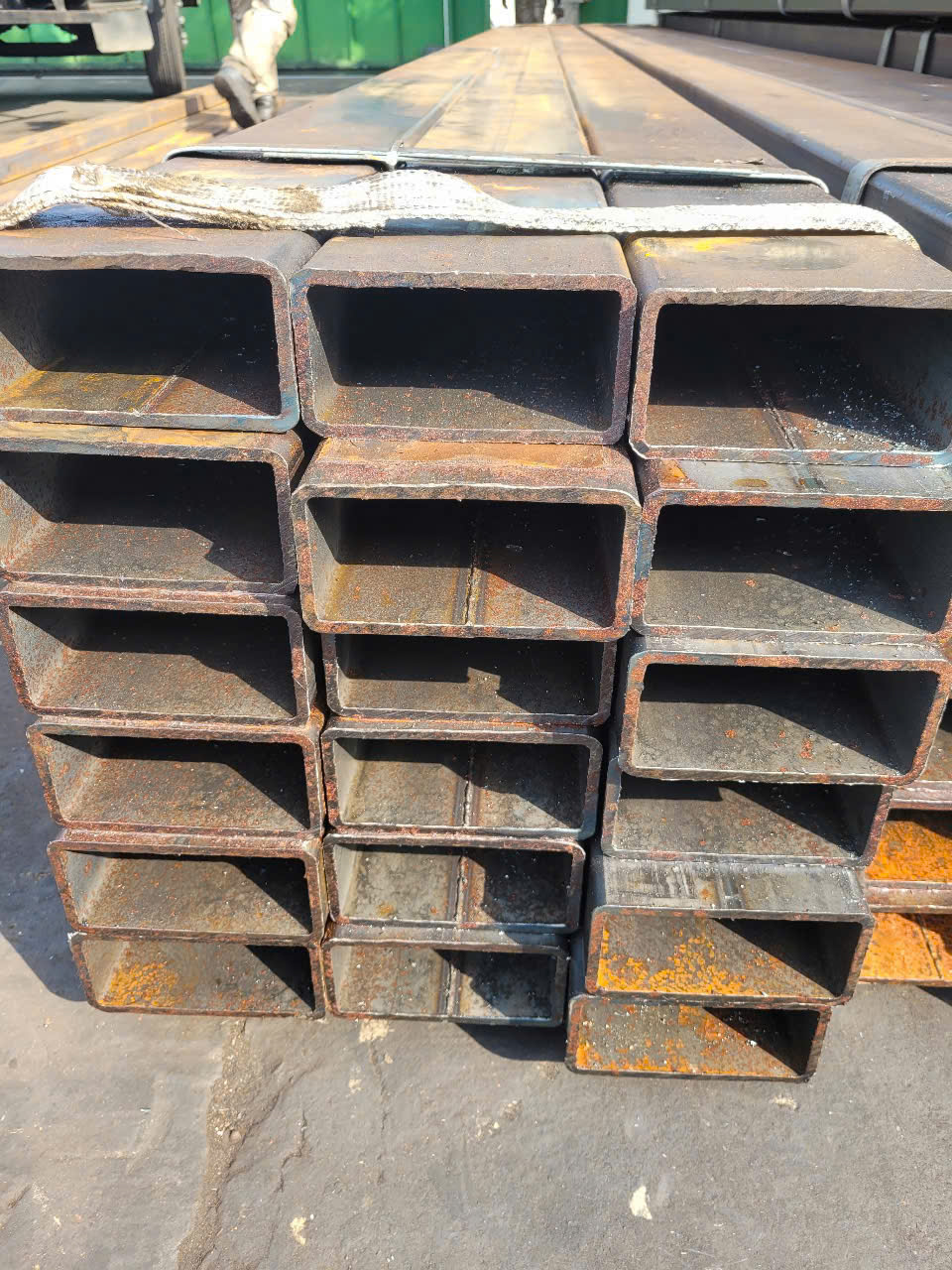 THÉP HỘP 70X140X5/ THÉP HỘP 140X70X5