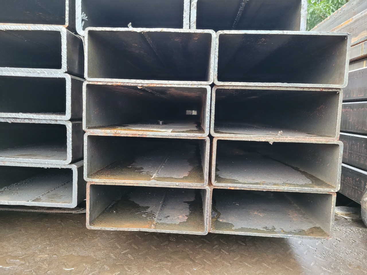 THÉP HỘP CHỮ NHẬT 250X100 DÀY 4LY/4MM/4LI