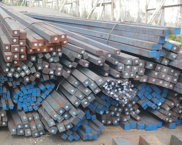 THÉP VUÔNG ĐẶC GIÁ RẺ Ở TẠI ĐÀ NẴNG